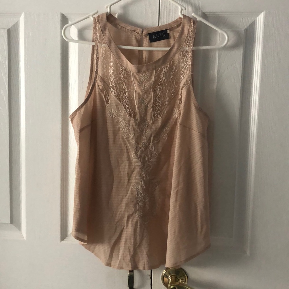 ASTR Tan Embroidered/Lace Sleeveless Top